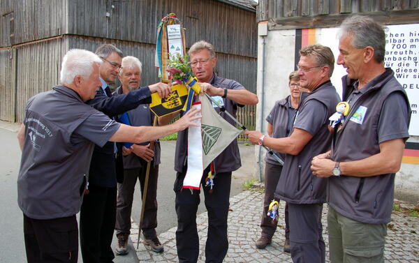 Bild vergr&ouml;&szlig;ern: wimpel 1