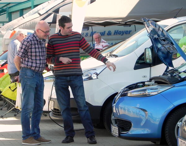 Bild vergr&ouml;&szlig;ern: Archivbild: Elektromobilit�tswoche im Vogtlandkreis