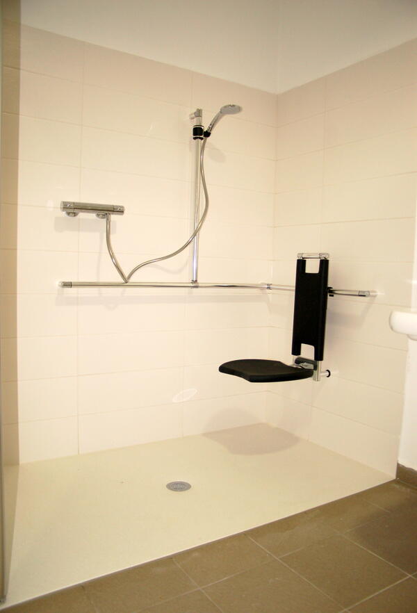 Bild vergr&ouml;&szlig;ern: Servicestelle - barrierefreie Dusche_Bild 3