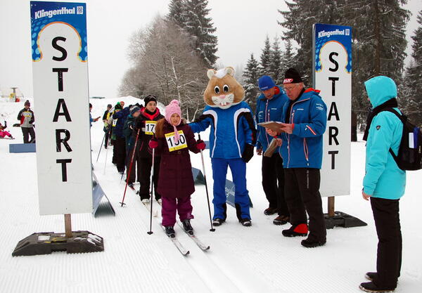 Bild vergr&ouml;&szlig;ern: Winterspiele mit Maskottchen am Start