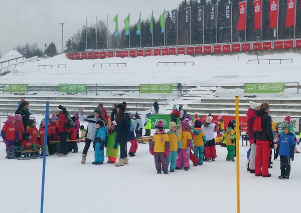 Bild vergr&ouml;&szlig;ern: Winterspiele - Wettkamnpf der Kinderg�rten