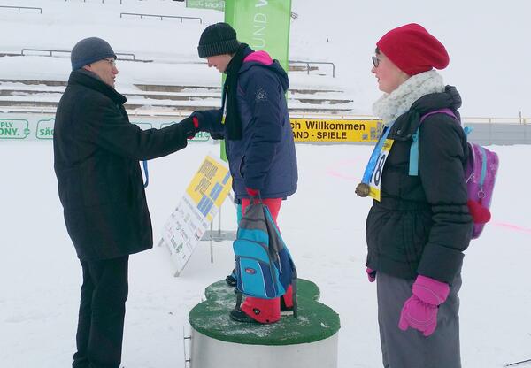 Bild vergr&ouml;&szlig;ern: Winterspiele -  Erste Medaillen werden vergeben