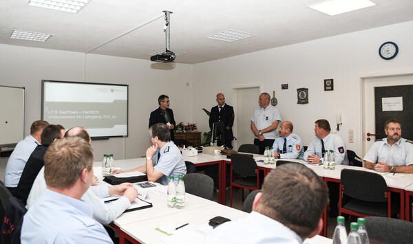 Bild vergr&ouml;&szlig;ern: Dezentrale Ausbildung der Feuerwehren startet in Rodewisch