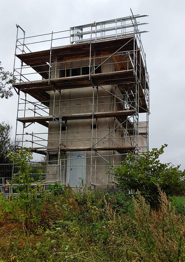 Bild vergr&ouml;&szlig;ern: Der Grenzturm Heinersgr&uuml;n soll bald in neuem Glanz erstrahlen.