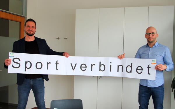 Bild vergr&ouml;&szlig;ern: Ob mit oder ohne Corona - Sport trennt nicht, er verbindet, sind sich Jan Rodewald (links) und Michael Degenkolb (rechts)  einig.