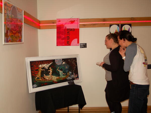 Bild vergr&ouml;&szlig;ern: Begleitet wurde das Suchtsymposium von einer Ausstellung.