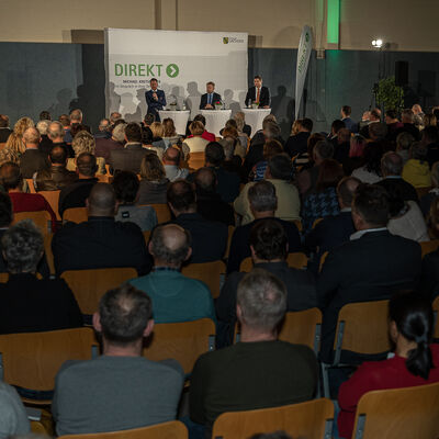 Die Turnhalle war gut gef&uuml;llt, die Nachfrage gro&szlig;.