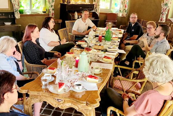 Bild vergr&ouml;&szlig;ern: Die Macher und Nutzer von ehrensache.jetzt trafen sich im Vogtland zum Gespr&auml;ch.