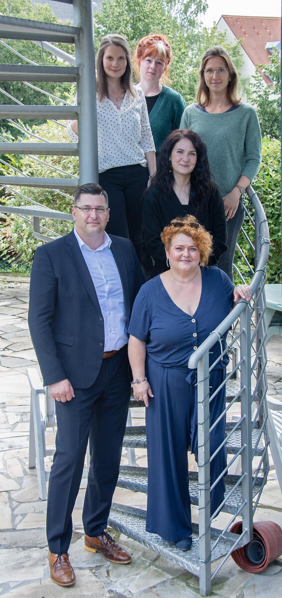 Bild vergr&ouml;&szlig;ern: Das Bild zeigte das Team der Psychotherapiepraxis Preu&szlig;.