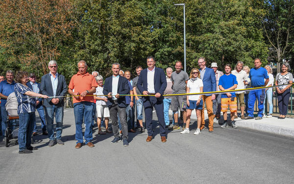 Bild vergr&ouml;&szlig;ern: Die Kreisstra&szlig;e K 7842 bei Leubetha ist f&uuml;r den Verkehr wieder freigegeben.