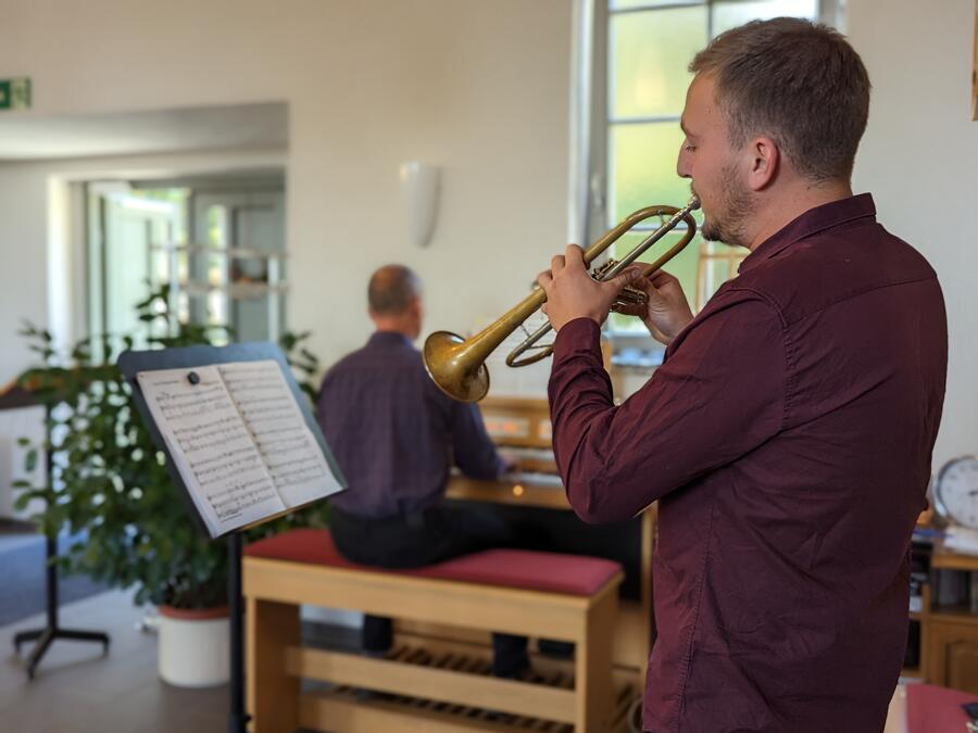 Familie Schwarz umrahmt das Programm musikalisch.