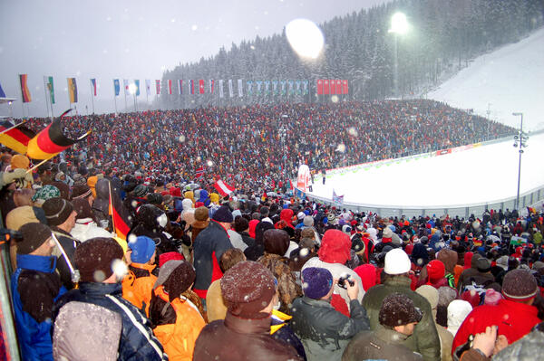 Bild vergr&ouml;&szlig;ern: Archivbild: Volle R&auml;nge beim Weltcup.