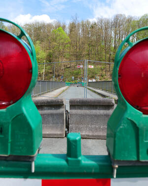Bild vergr&ouml;&szlig;ern: Das Bild zeigt einen Blick auf die alte Barthm&uuml;hlen-Br&uuml;cke.