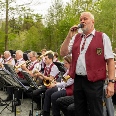 Bild vergr&ouml;&szlig;ern: Der Musikverein, Adorfer Blasmusikanten spielt Musik