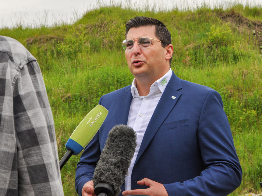 Landrat Thomas Hennig setzt gro&szlig;e Hoffnungen in das Projekt.