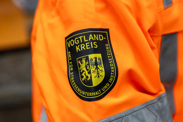 Bild vergr&ouml;&szlig;ern: Das Wappen ist jetzt einheitlich auf der Kleidung