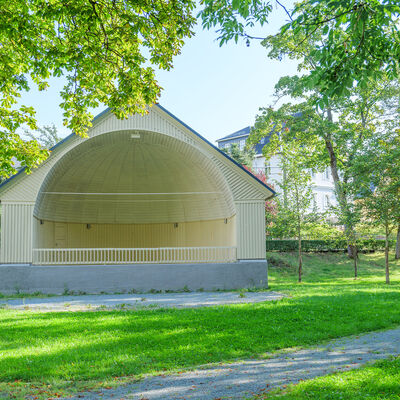 Bild vergr&ouml;&szlig;ern: Der Konzertpavillon in Erlbach
