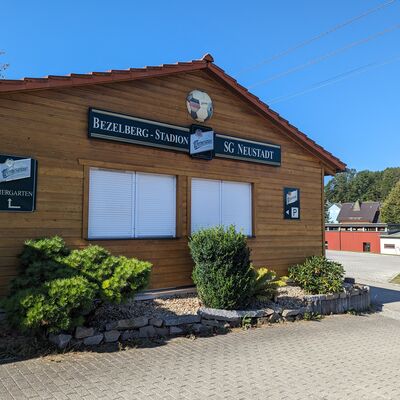 Bild vergr&ouml;&szlig;ern: Das Vereinshaus des SG Neustadt