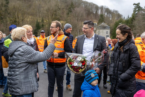 Bild vergr&ouml;&szlig;ern: Die Freude war allen Beteiligten anzusehen.