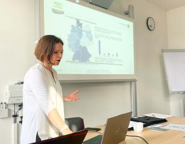 Bild vergr&ouml;&szlig;ern: Nicole Enders, Regionalkoordinatorin gesundheitliche Versorgung, informierte unter anderem zu MVZ's.