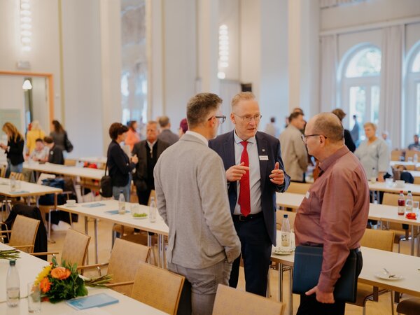 Bild vergr&ouml;&szlig;ern: Dr. Axel Steinbach hat auf dem Netzwerktreffen gesprochen.