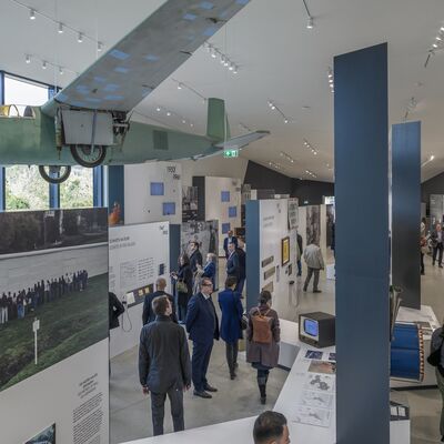 Bild vergr&ouml;&szlig;ern: Das Museum verf&uuml;gt nun &uuml;ber rund 1.350 Quadratmeter moderne Ausstellungsfl&auml;che, davon 500 Quadratmeter f&uuml;r eine neue Dauerausstellung, die die Geschichte der deutschen Teilung und Wiedervereinigung anschaulich vermittelt