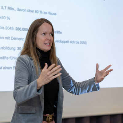 Bild vergr&ouml;&szlig;ern: Sophie Rosentreter, Demenzexpertin Vortrag zum Thema &raquo;Notstand in der Pflege"