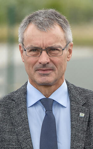 Bild vergr&ouml;&szlig;ern: Das Bild zeigt Dr. Uwe Drechsel als Portr&auml;t