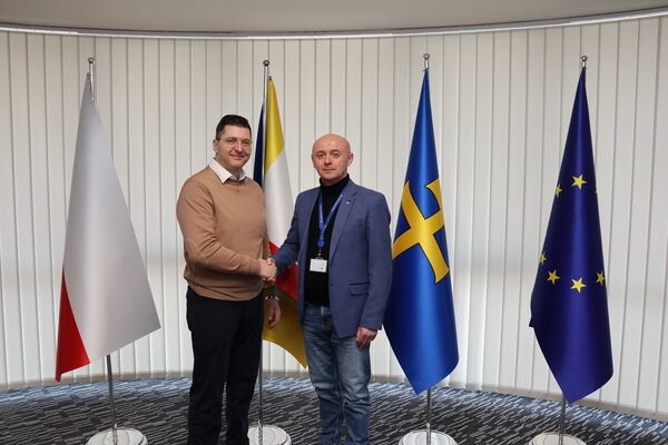 Bild vergr&ouml;&szlig;ern: Landrat Thomas Hennig und der stellvertretende Landrat von Kielce, Tomasz Dulny.
