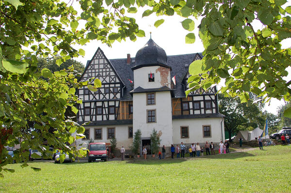 Bild vergr&ouml;&szlig;ern: Auf dem Foto sieht man das Treuener Schloss.